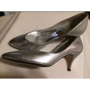 Silver Leather Holiday Women's Shoes, 3” Heels,  Size 8 B,  Le Dance.